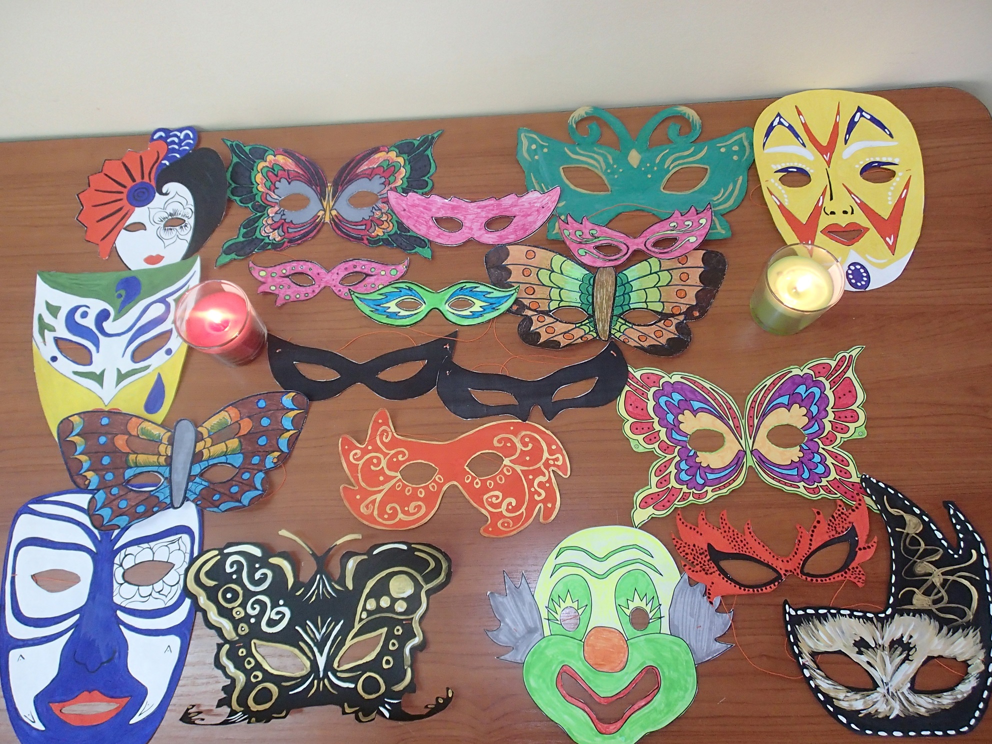 Изготовление театральных масок. Театральная маска старшая группа. Театральная маска конкурс. Изготовление масок. Маски для театра в детском саду.